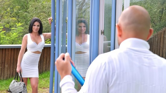 Кең шалбардағы қыздардың суреттері