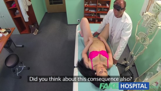 Ол өзінің доптарына дейін өз мүшесін жабыстырады Порнодағы жас қыздар тобы